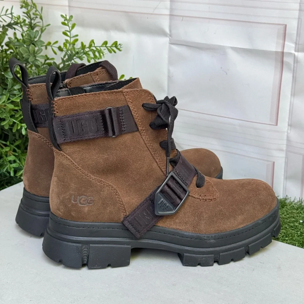 UGG Ashton Lace Up Brown Suede lace up boots size US size 9 women waterproof